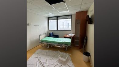 Une plaque de plafond de maternité s’effondre sur une patiente hospitalisée